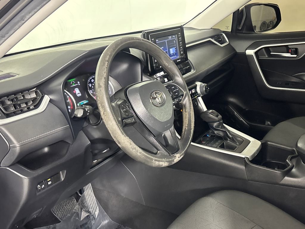 Used 2022 Toyota RAV4 XLE image 7