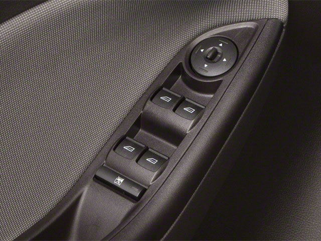 Used 2013 Ford Focus Titanium w/ Titanium Handling Pkg image 17