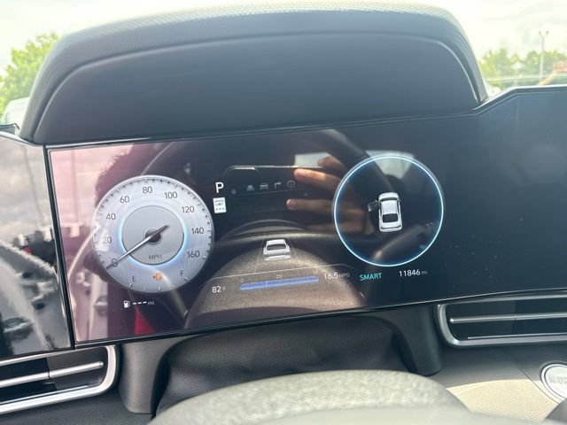 Used 2025 Hyundai Elantra SEL FWD image 27