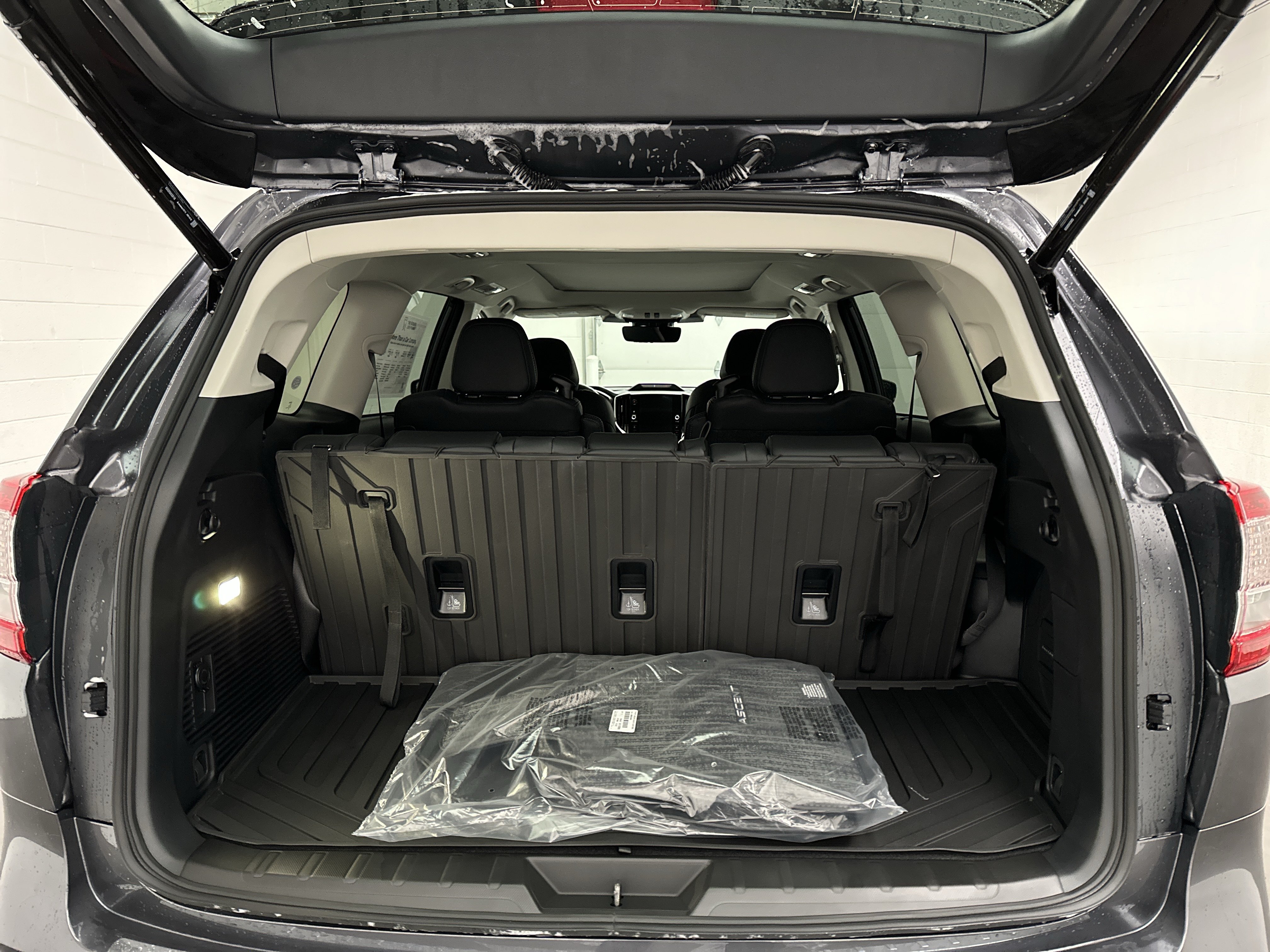 New 2027 Subaru Ascent Limited AWD/4WD image 13