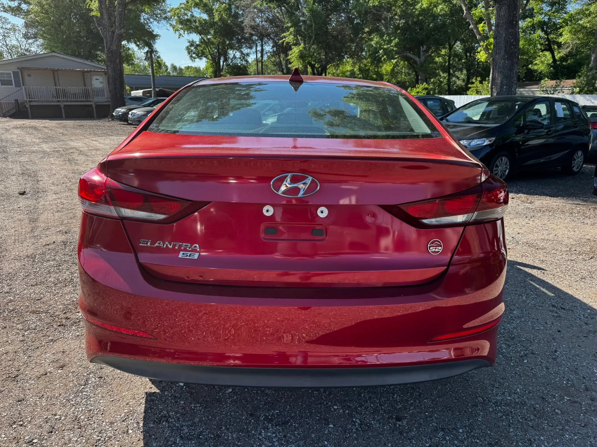 Used 2017 Hyundai Elantra SE FWD image 4