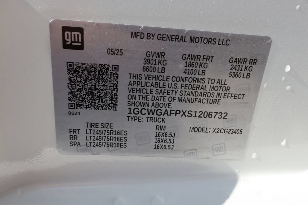 New 2025 Chevrolet Express 2500 w/ Driver Convenience Package RWD image 40
