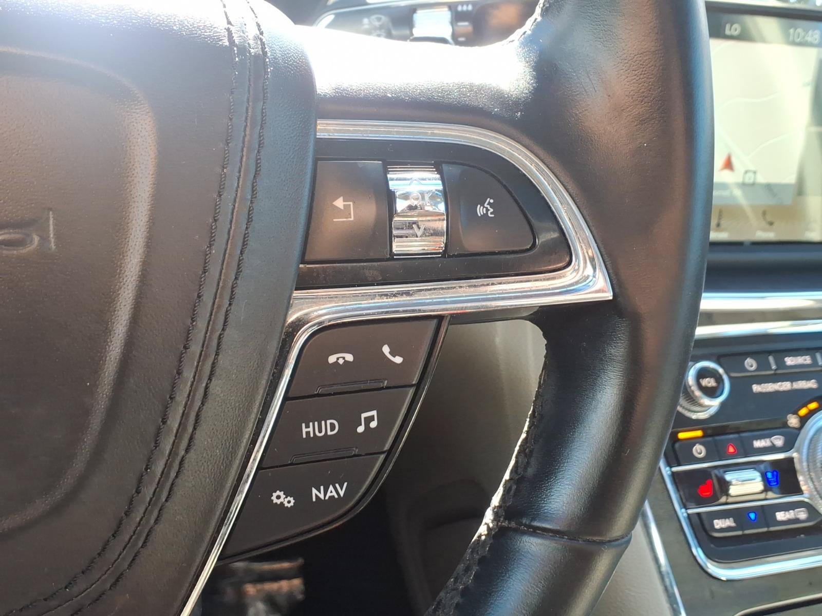Used 2018 Lincoln Continental Reserve FWD image 14