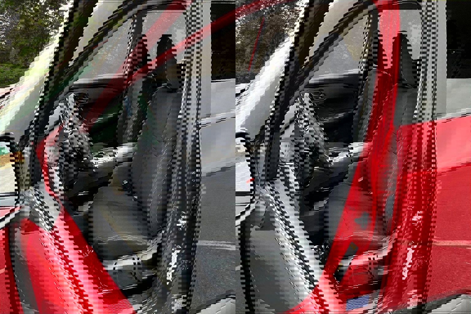 Used 2024 Nissan Rogue S image 23