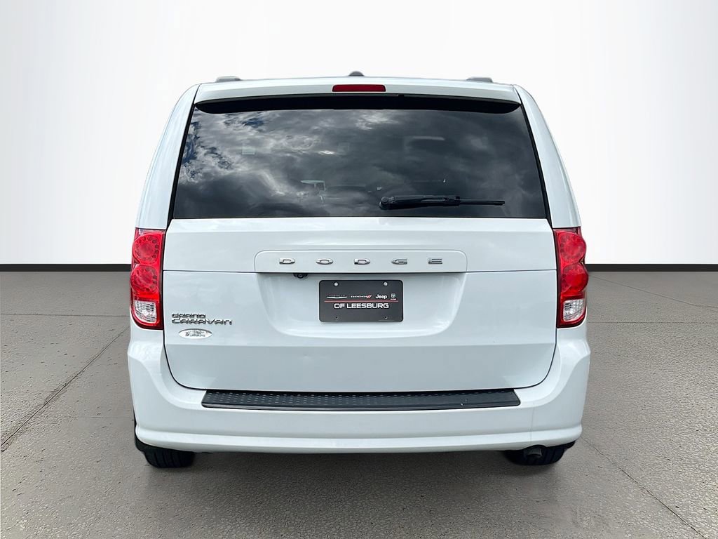 Certified 2018 Dodge Grand Caravan SE image 6