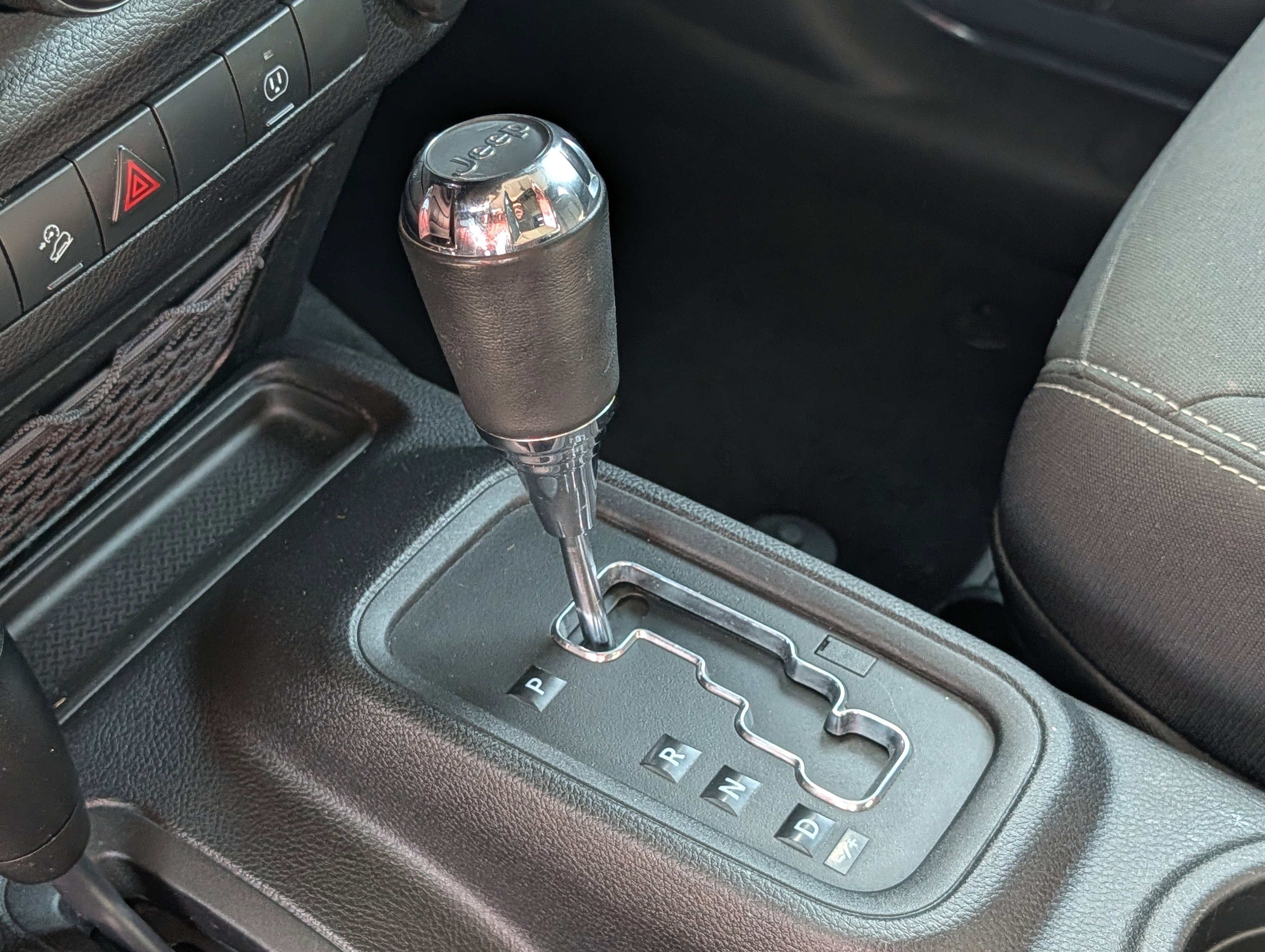 Used 2016 Jeep Wrangler Rubicon w/ Power Convenience Group AWD/4WD image 23