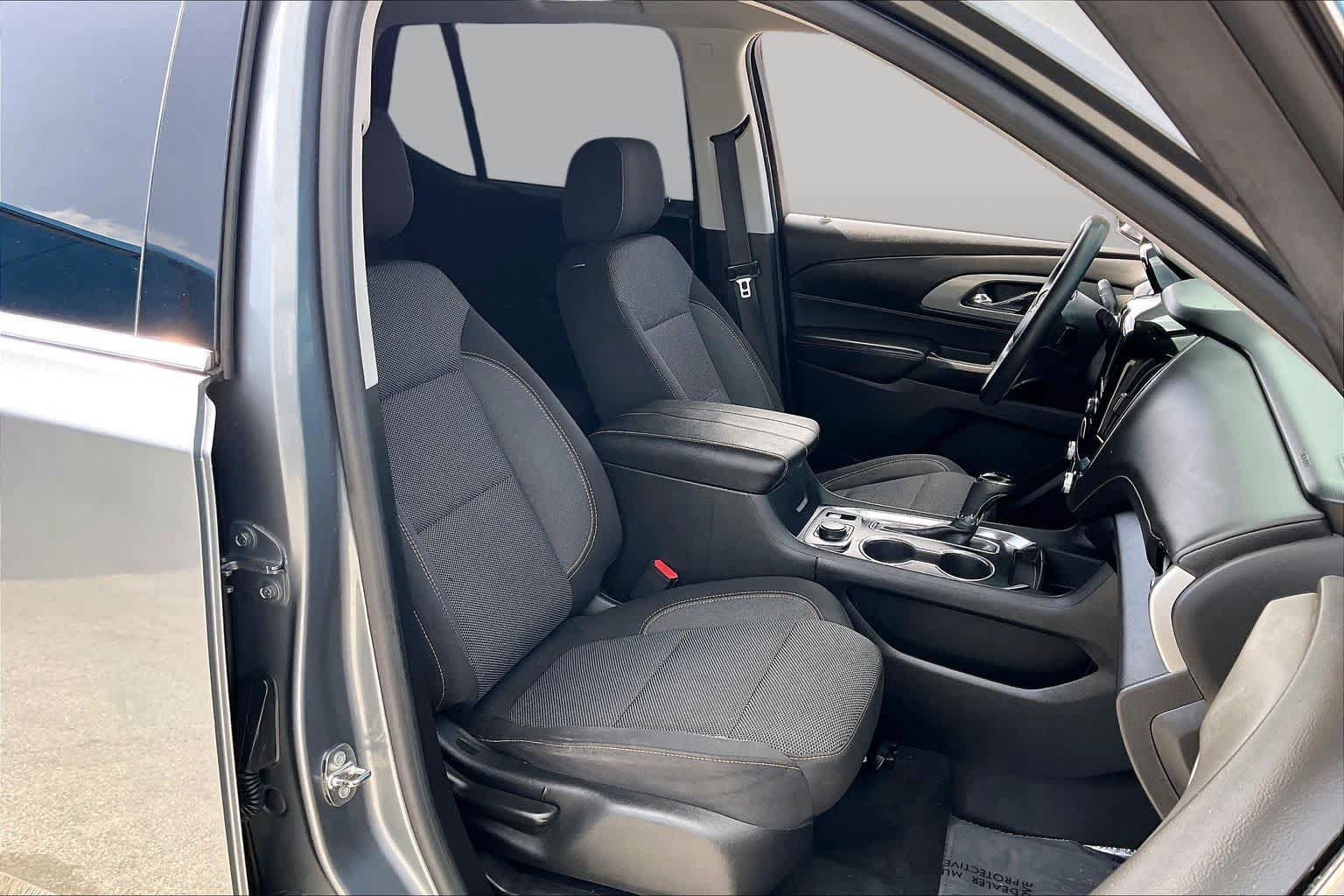 Used 2018 Chevrolet Traverse LS FWD image 8