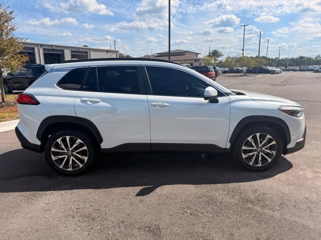 Used 2022 Toyota Corolla Cross XLE FWD image 19