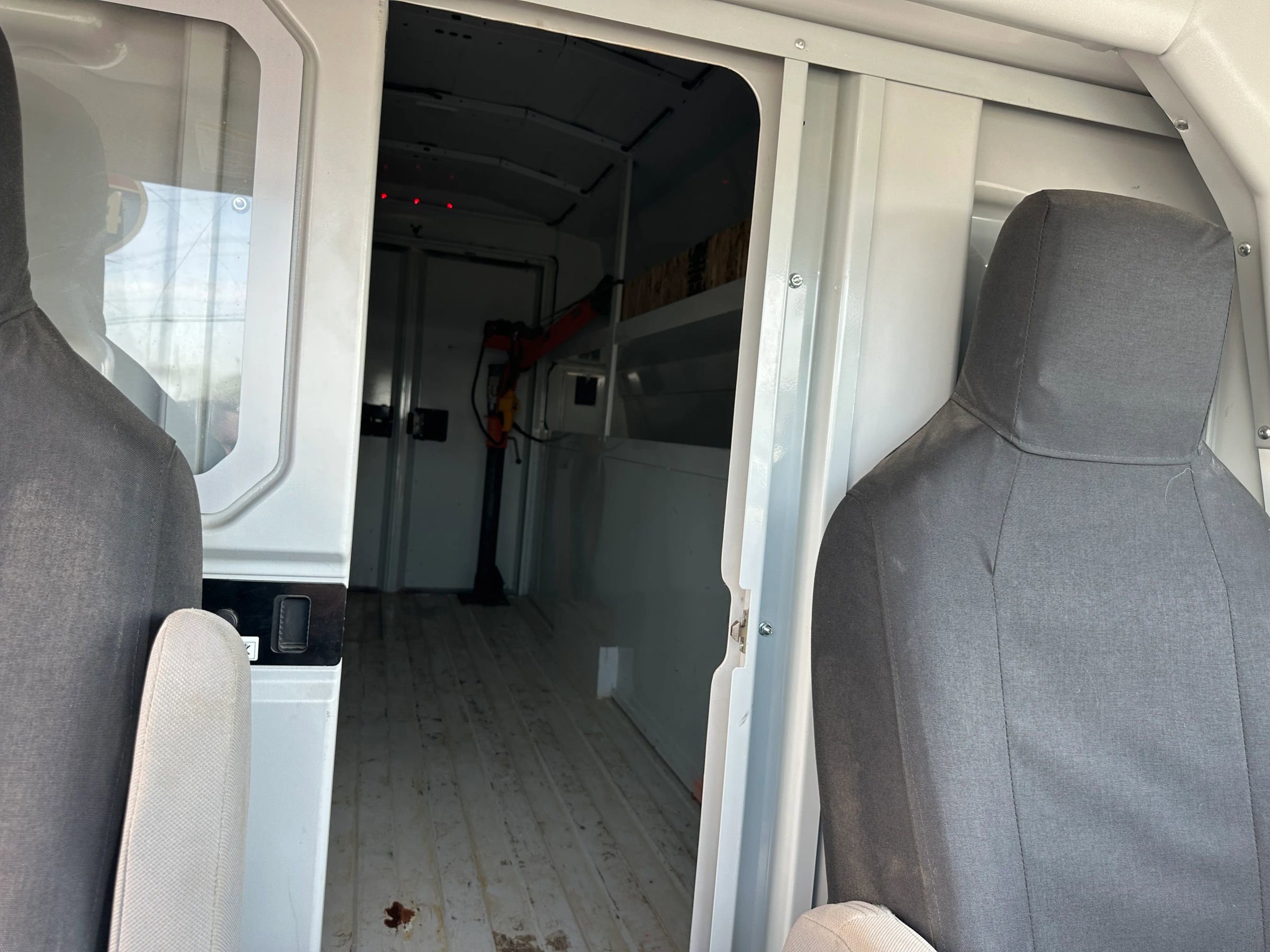 Used 2024 Ford E-450 and Econoline 450 Super Duty w/ Power Windows & Locks Group image 34