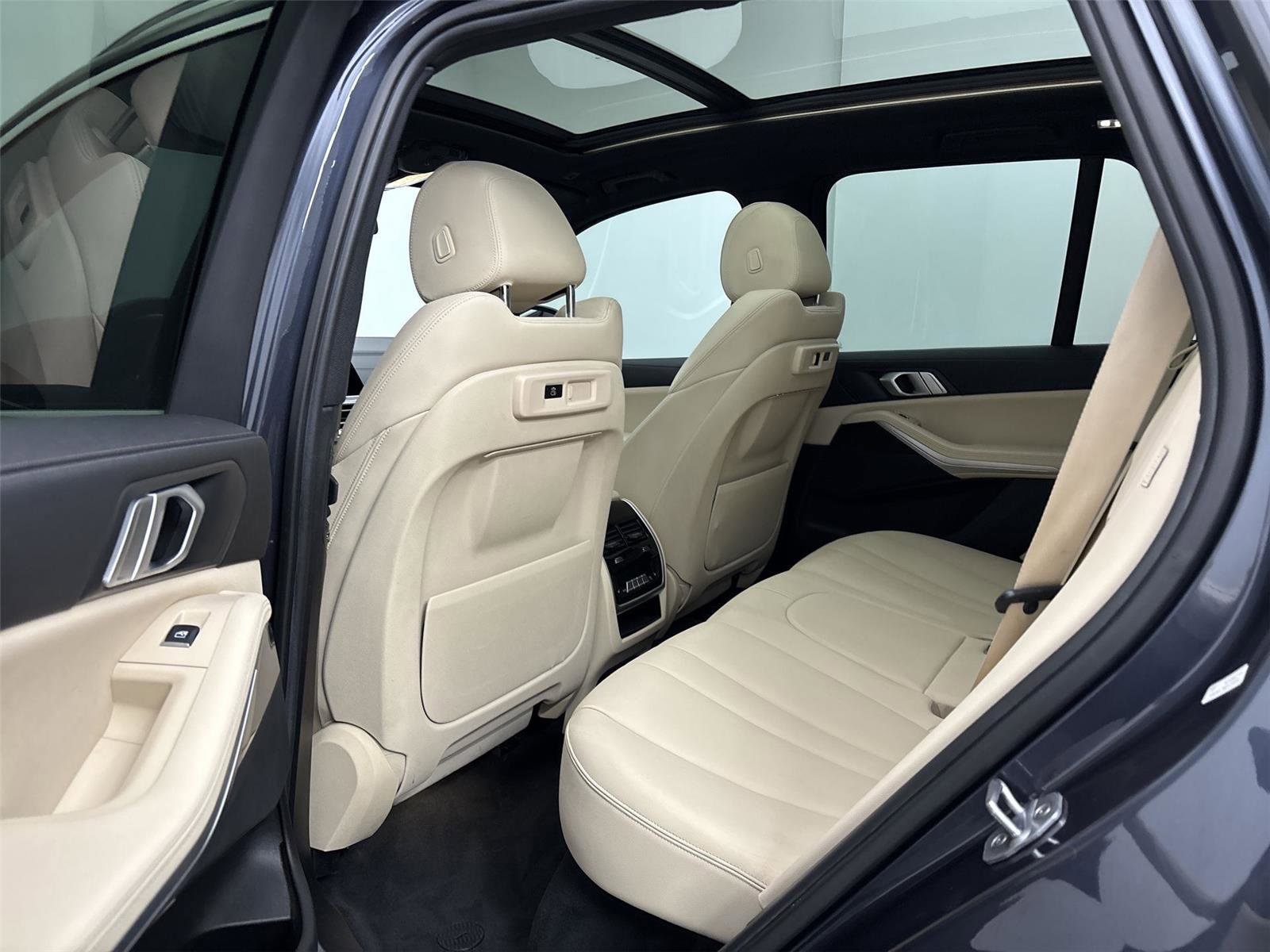 Used 2019 BMW X5 xDrive40i w/ Premium Package 2 AWD/4WD image 29