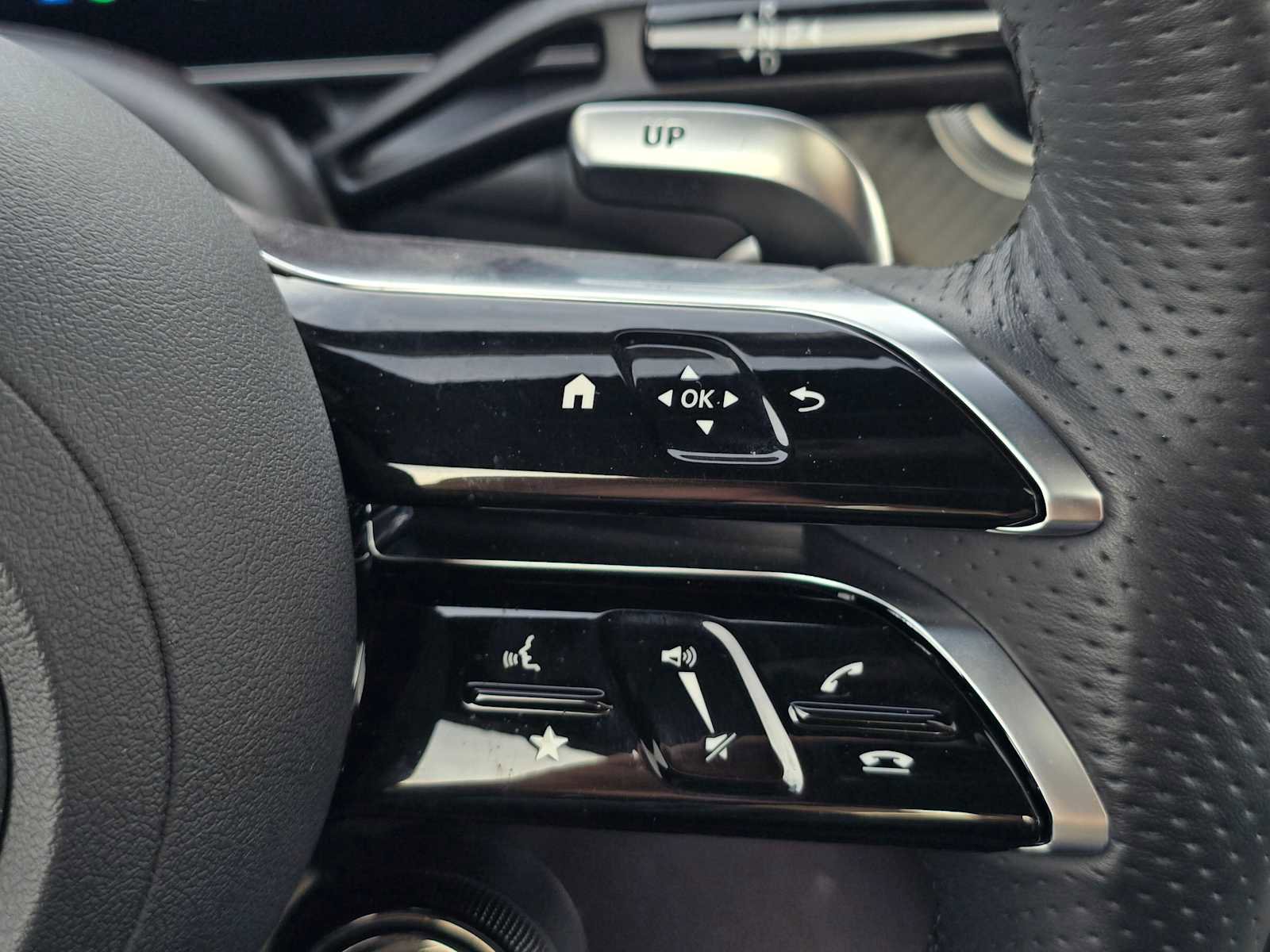 Used 2024 Mercedes-Benz GLC 43 AMG 4MATIC image 34