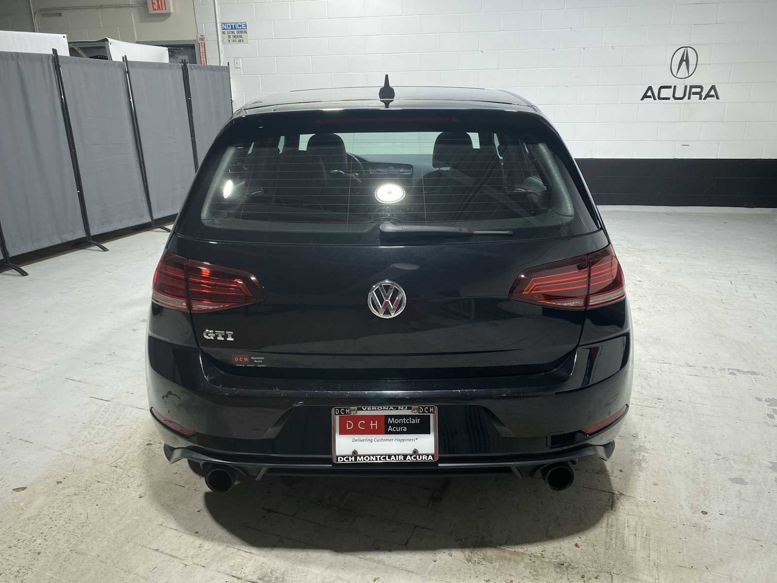 Used 2018 Volkswagen GTI SE w/ SE Leather Package image 5