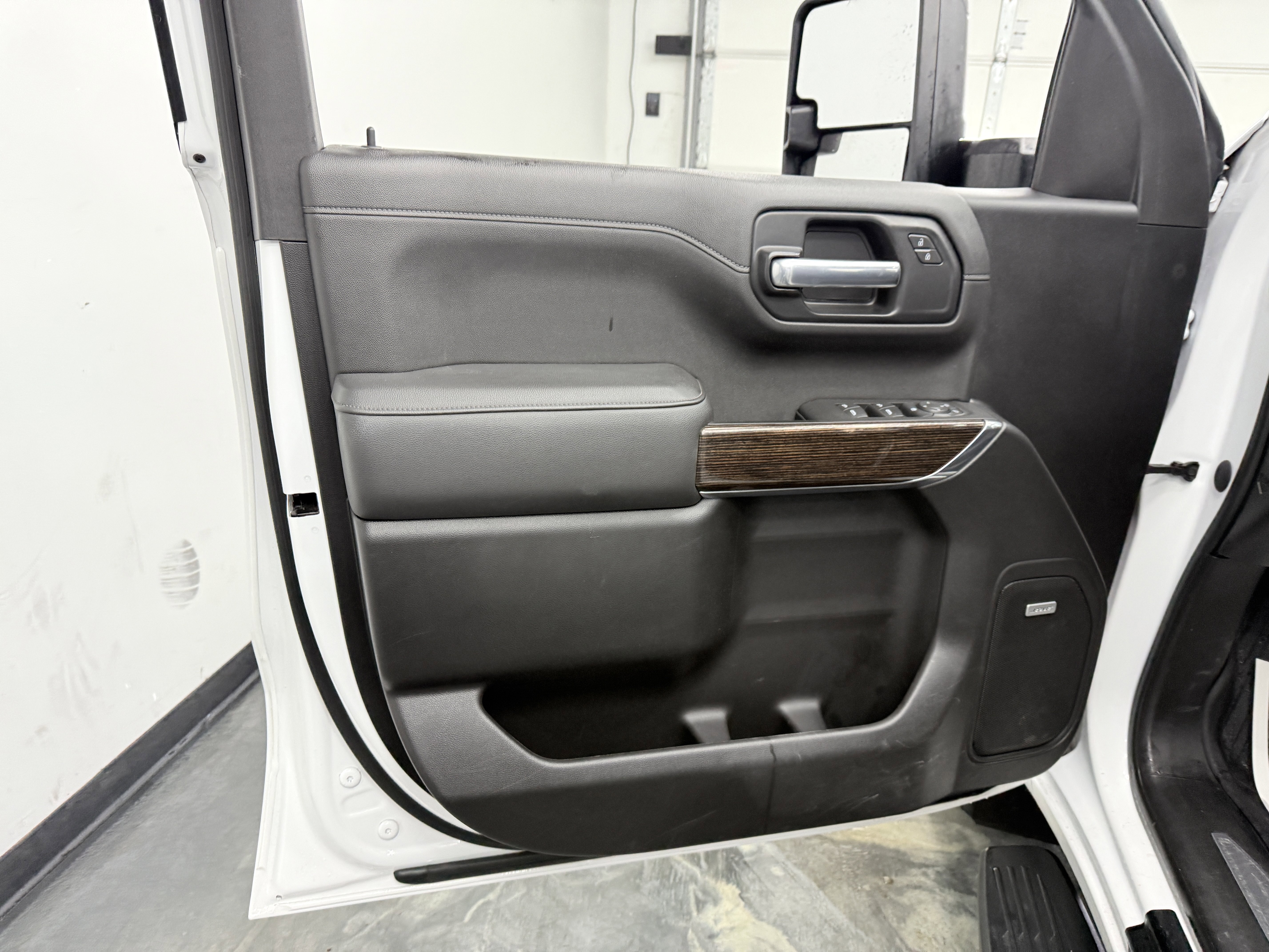 Used 2020 GMC Sierra 1500 Elevation image 10