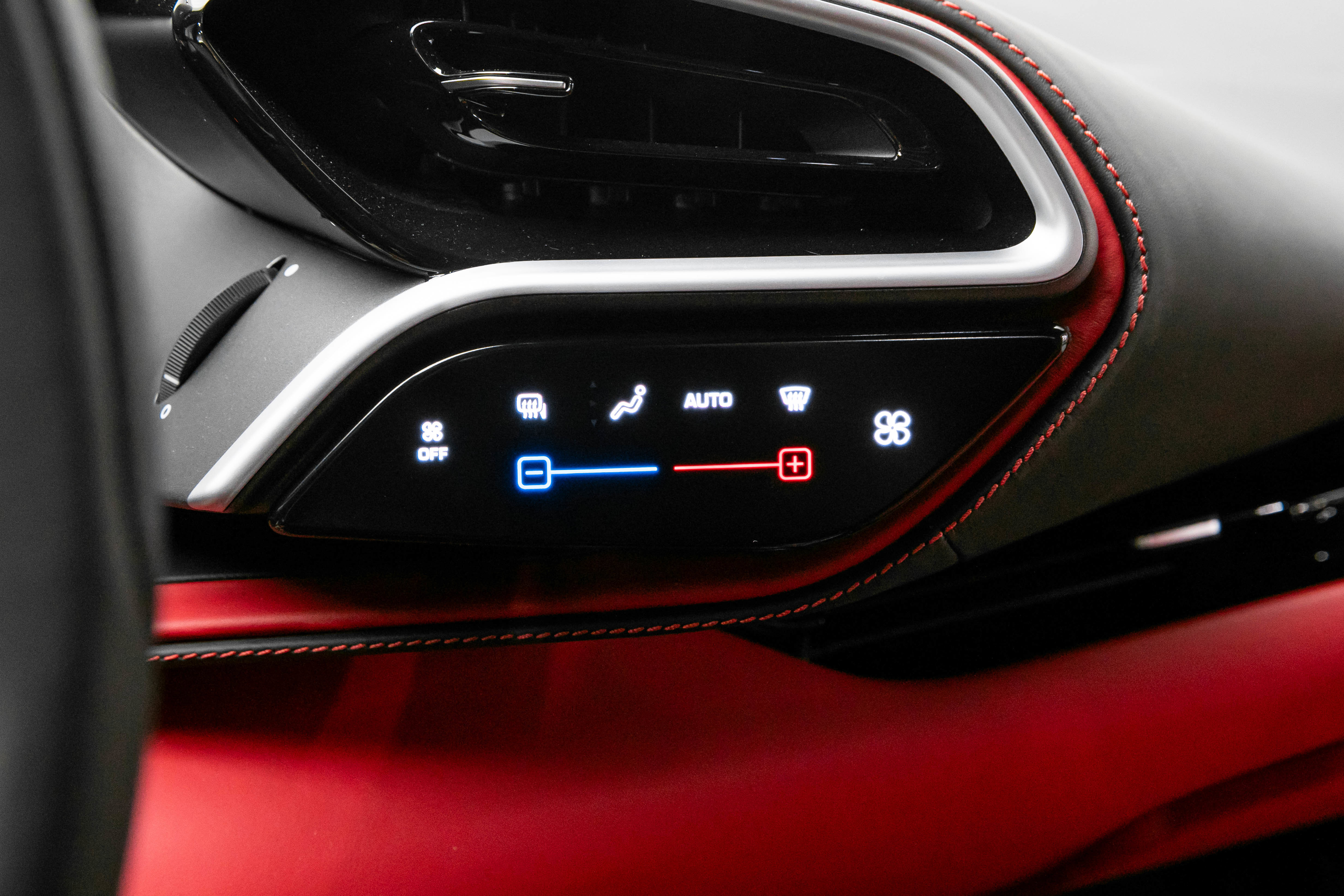 Used 2025 Ferrari 296 GTB image 28