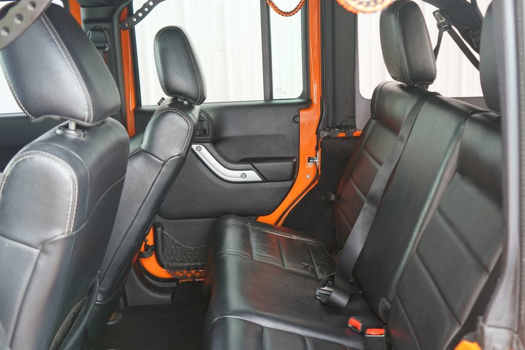 Used 2012 Jeep Wrangler Unlimited Sahara w/ Dual Top Group AWD/4WD image 27