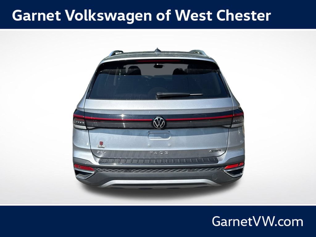 Used 2025 Volkswagen Taos SEL AWD/4WD image 4