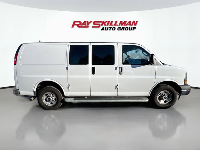 Used 2024 GMC Savana 2500 w/ Driver Convenience Package image 8