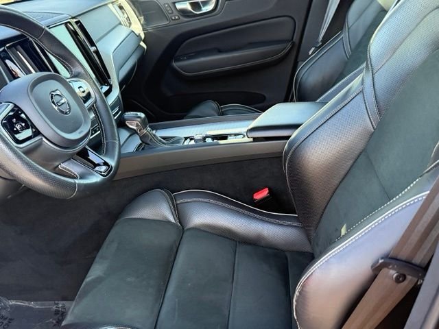 Used 2019 Volvo XC60 T6 R-Design AWD/4WD image 9