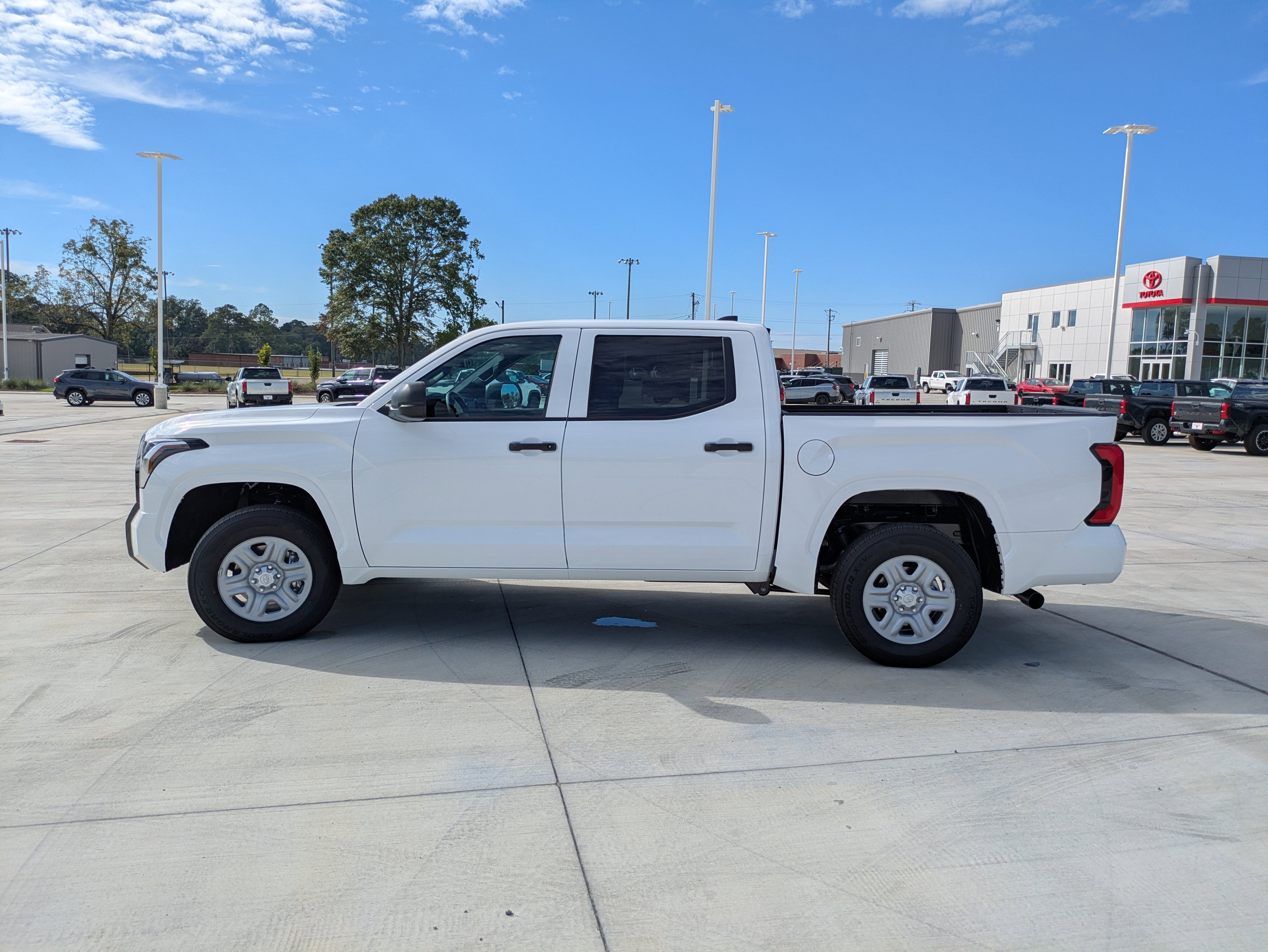 New 2026 Toyota Tundra SR image 4