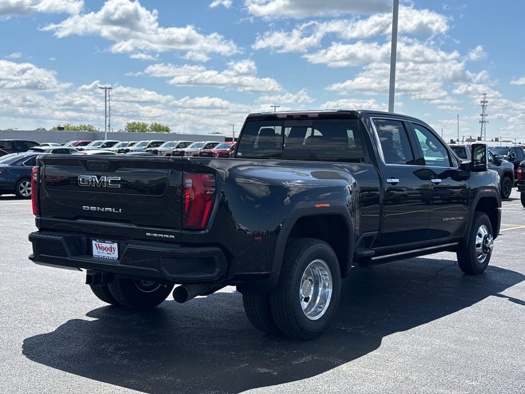 New 2026 GMC Sierra 3500 Denali Ultimate AWD/4WD image 9