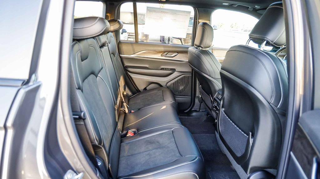 New 2026 Jeep Grand Cherokee Altitude RWD image 20