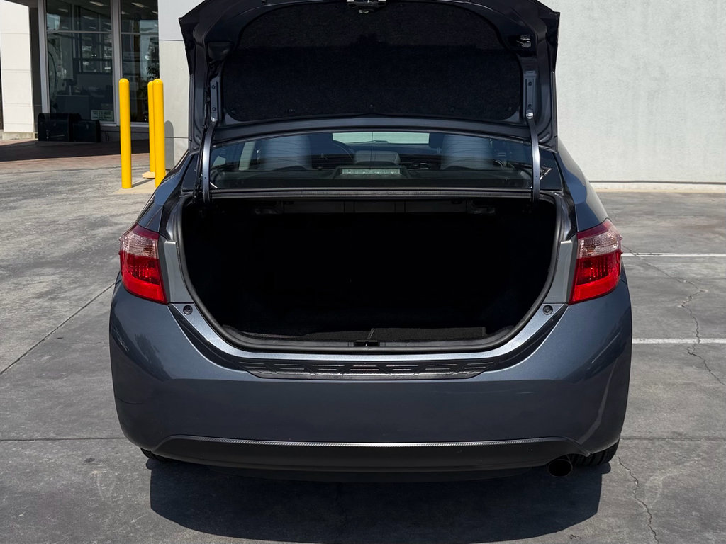 Used 2019 Toyota Corolla LE w/ Carpet Mat Package (TMS) image 10