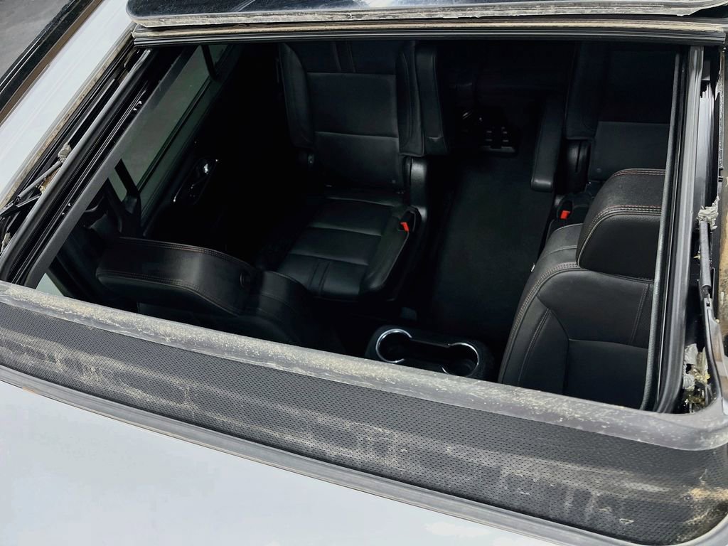 Used 2023 Chevrolet Tahoe RST w/ Luxury Package AWD/4WD image 23