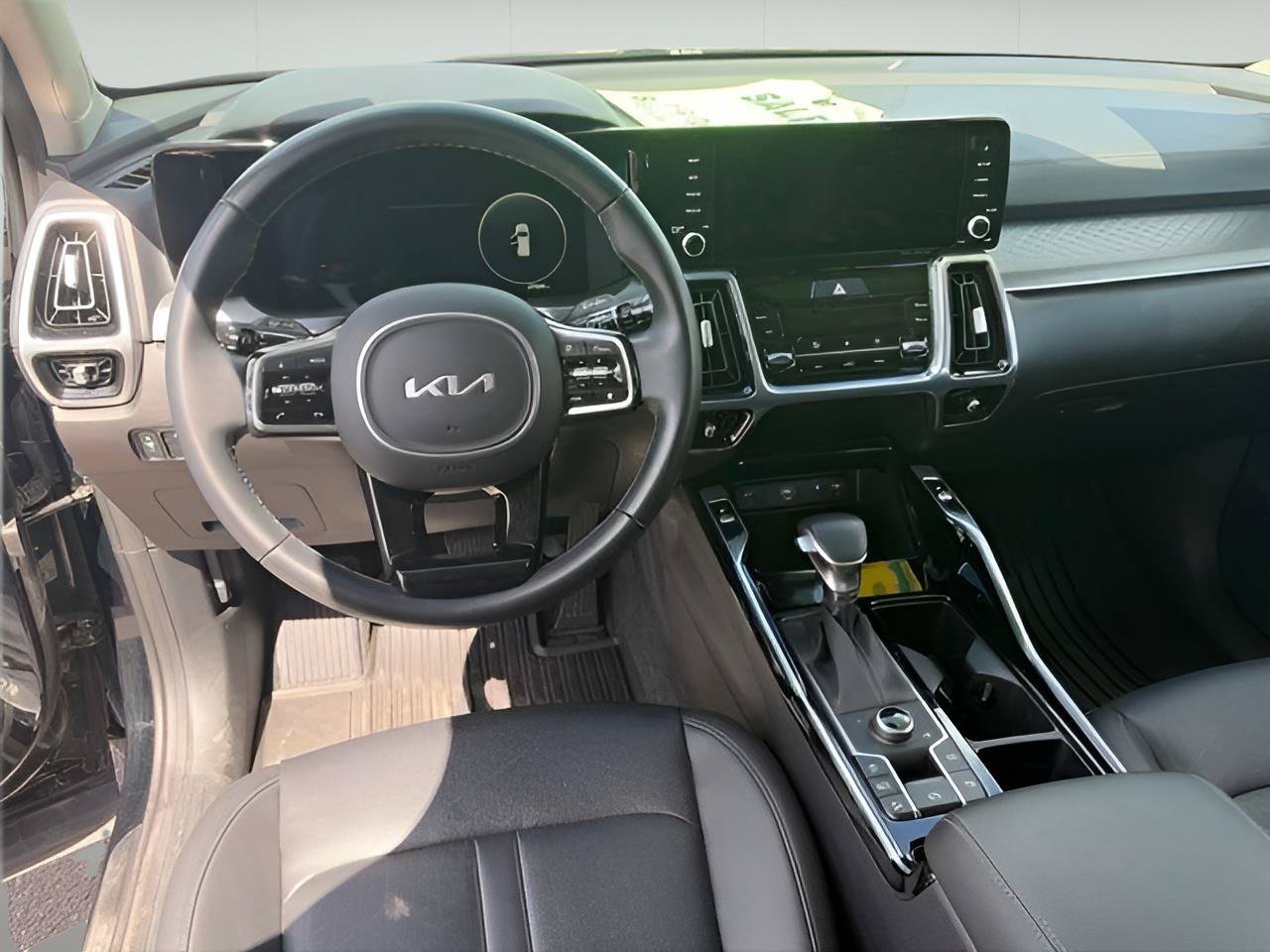 Used 2023 Kia Sorento SX AWD/4WD image 25