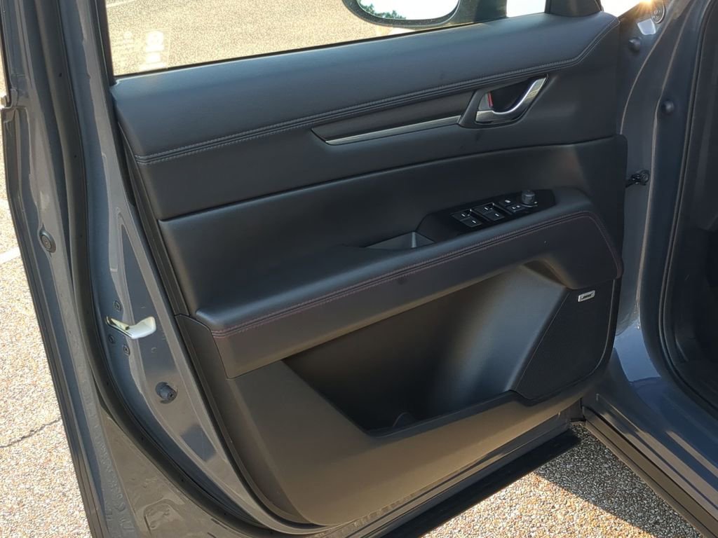 Used 2025 MAZDA CX-5 Carbon Edition image 22