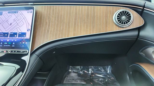 Used 2022 Mercedes-Benz EQS 450+ Sedan image 36