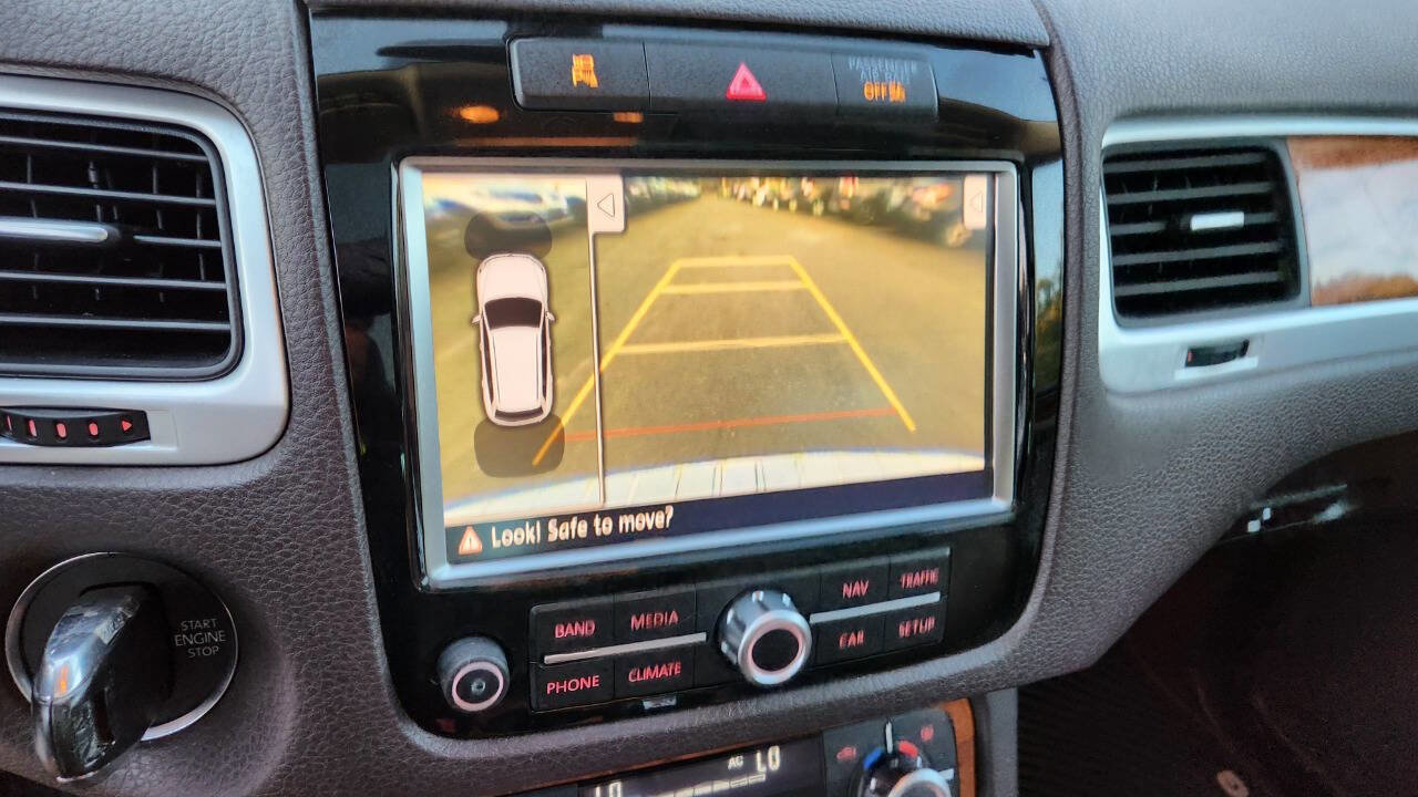 Used 2012 Volkswagen Touareg Executive image 51