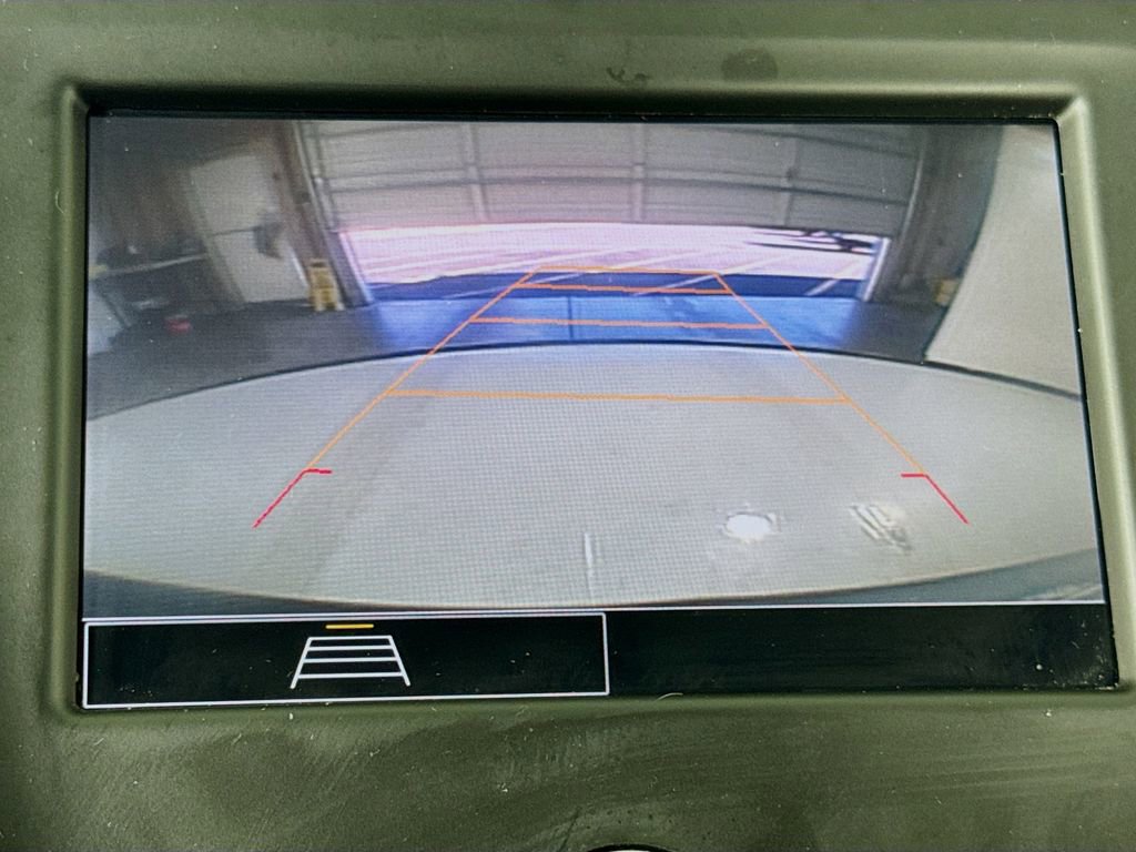 Used 2023 Chevrolet Equinox LT w/ Driver Convenience Package image 32