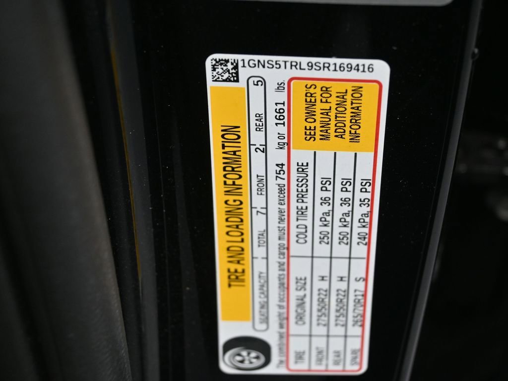 Used 2025 Chevrolet Tahoe High Country image 9