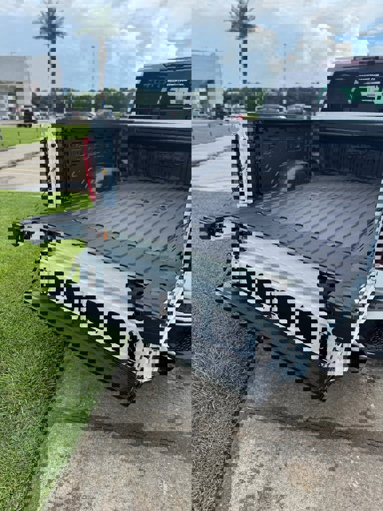 New 2025 GMC Sierra 2500 Denali w/ Denali Reserve Package image 9