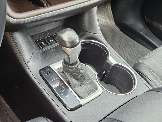 Used 2015 Toyota Highlander Plus FWD image 12
