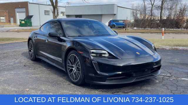 Used 2021 Porsche Taycan image 2