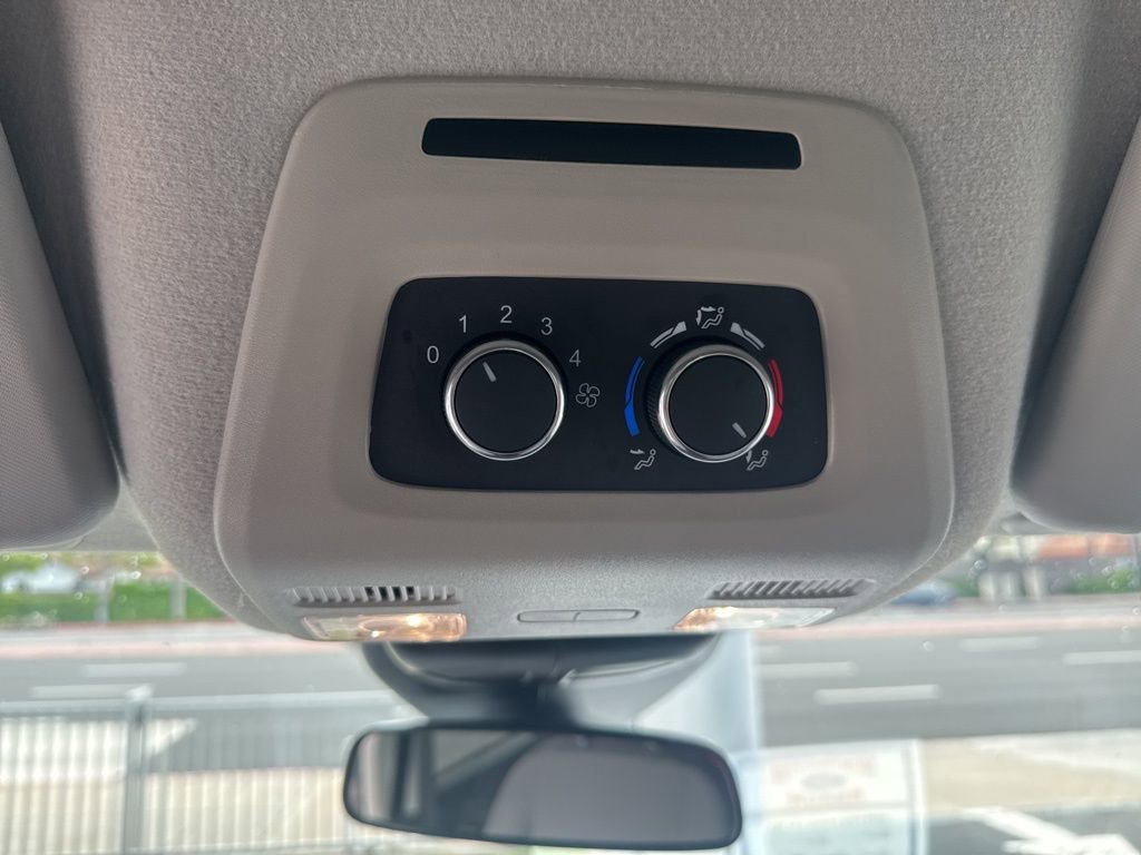 Used 2025 Ford Transit 350 XLT RWD image 22