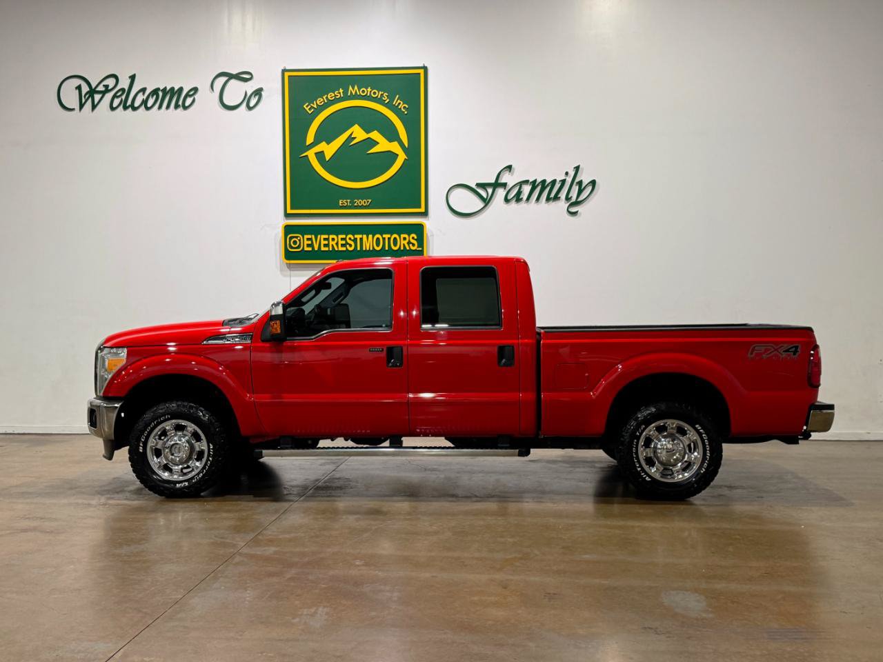 Used 2016 Ford F250 XLT w/ XLT Premium Package AWD/4WD image 5