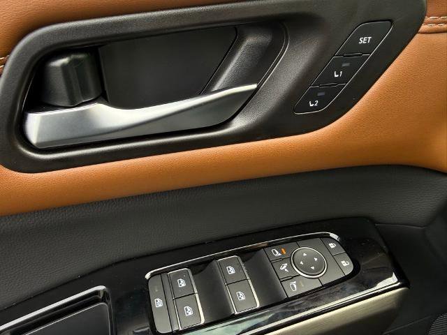 New 2025 Nissan Pathfinder Platinum image 21