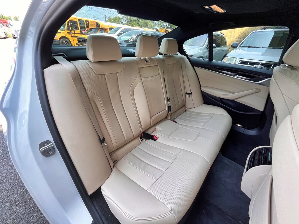 Used 2021 BMW 530i xDrive w/ Convenience Package AWD/4WD image 46