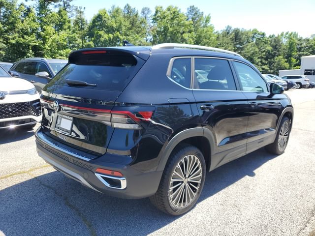 New 2026 Volkswagen Taos SE FWD image 4
