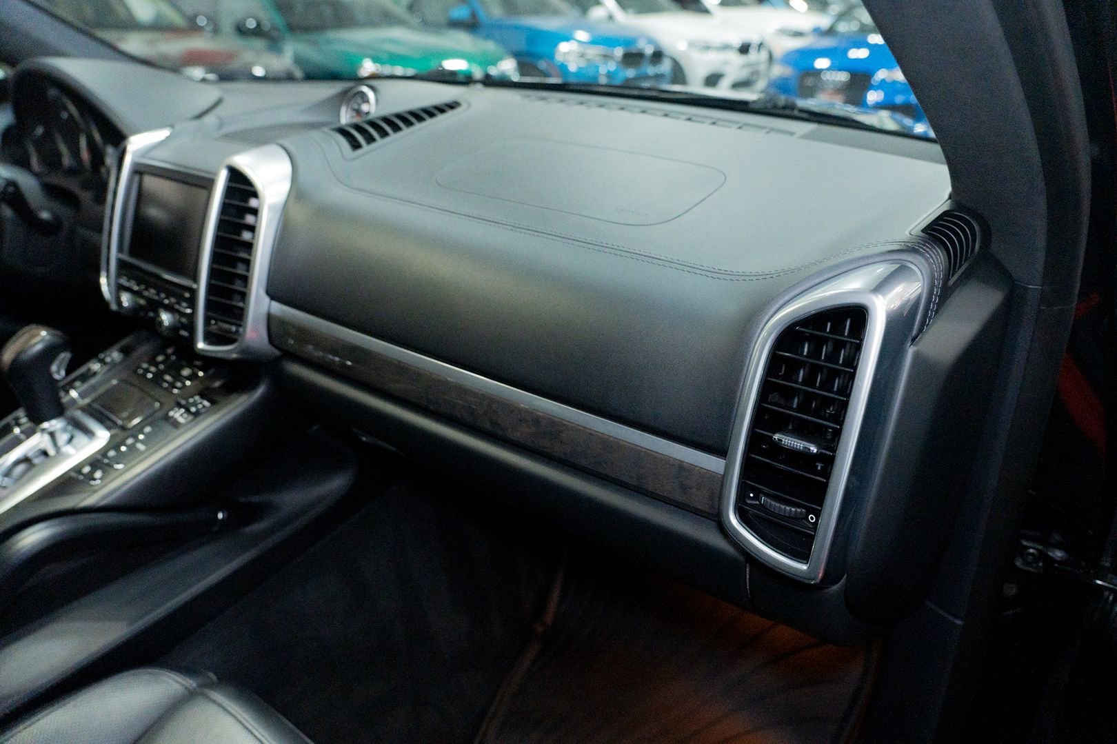 Used 2014 Porsche Cayenne GTS AWD/4WD image 31