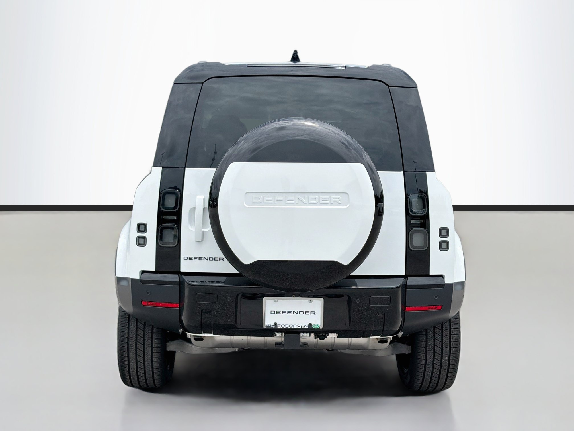 New 2026 Land Rover Defender 110 S AWD/4WD image 4