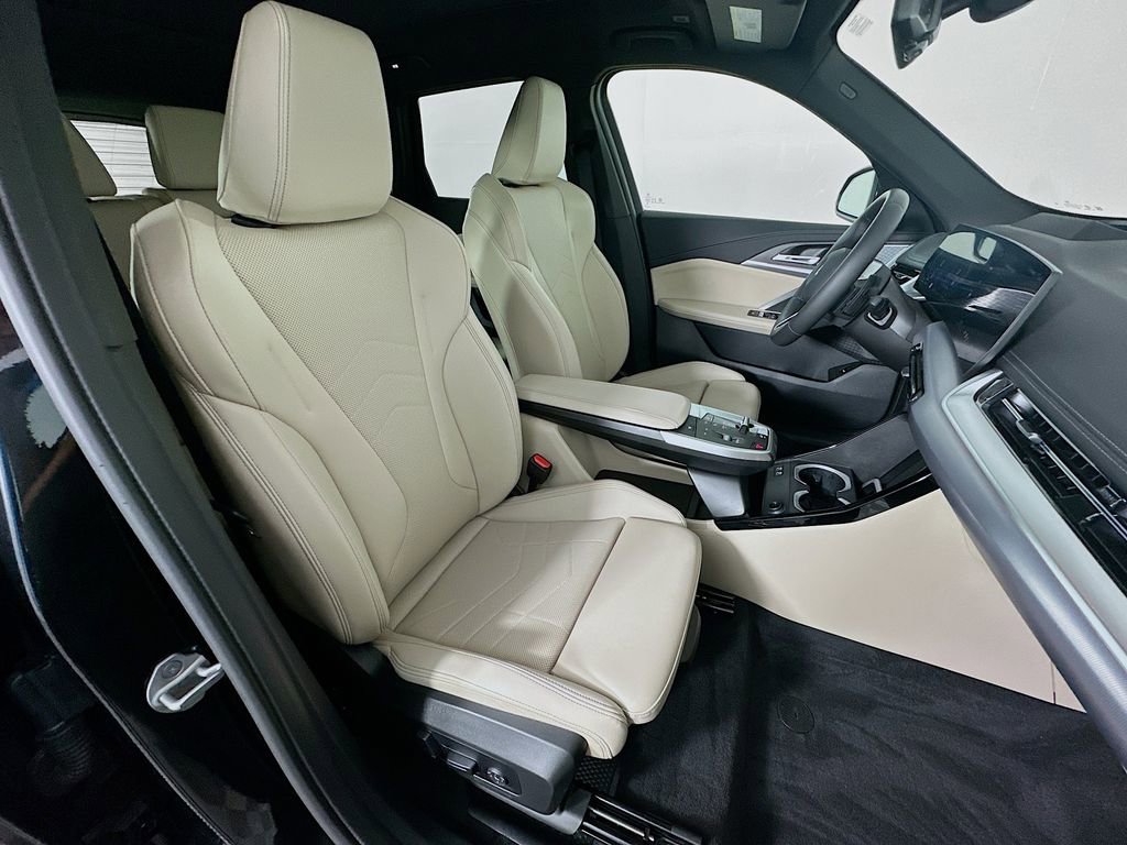 Certified 2025 BMW X1 xDrive28i w/ Premium Package image 28