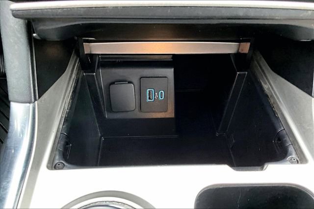 Used 2020 Ford Explorer Limited image 24