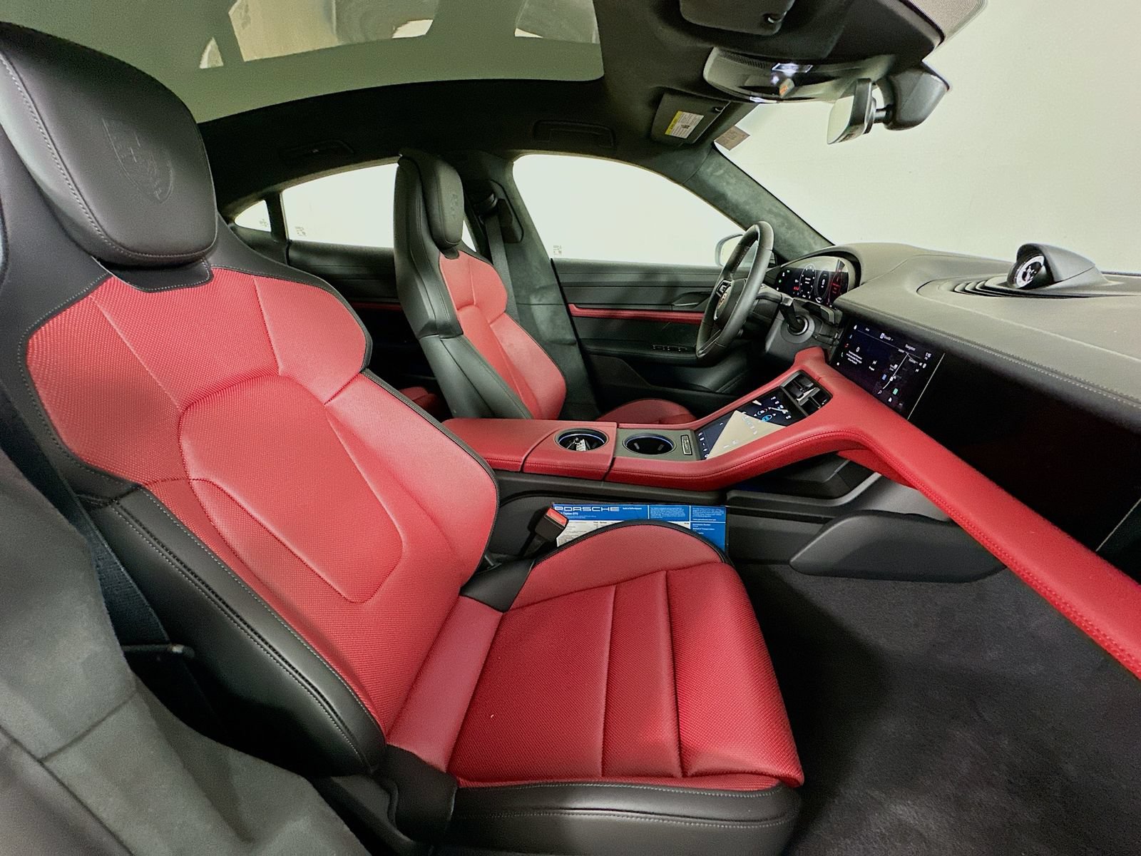 New 2026 Porsche Taycan GTS AWD/4WD image 41