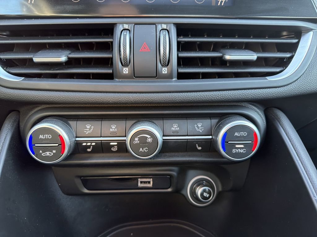 Used 2022 Alfa Romeo Giulia Veloce image 25