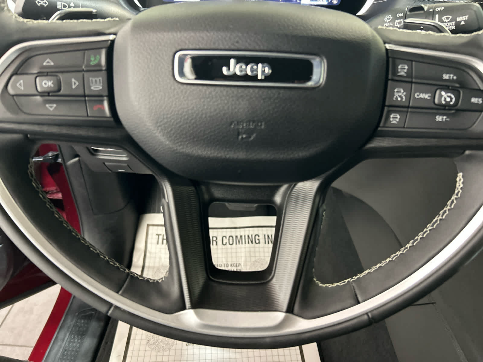Used 2024 Jeep Grand Cherokee L Altitude AWD/4WD image 19