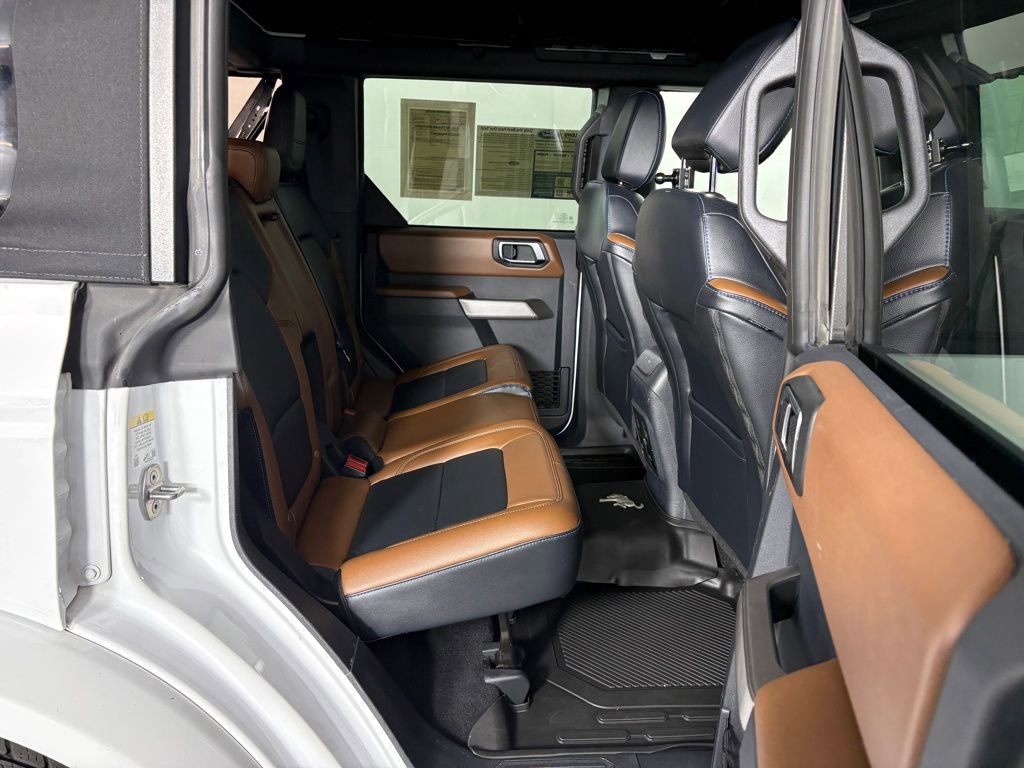 Used 2022 Ford Bronco Outer Banks AWD/4WD image 34