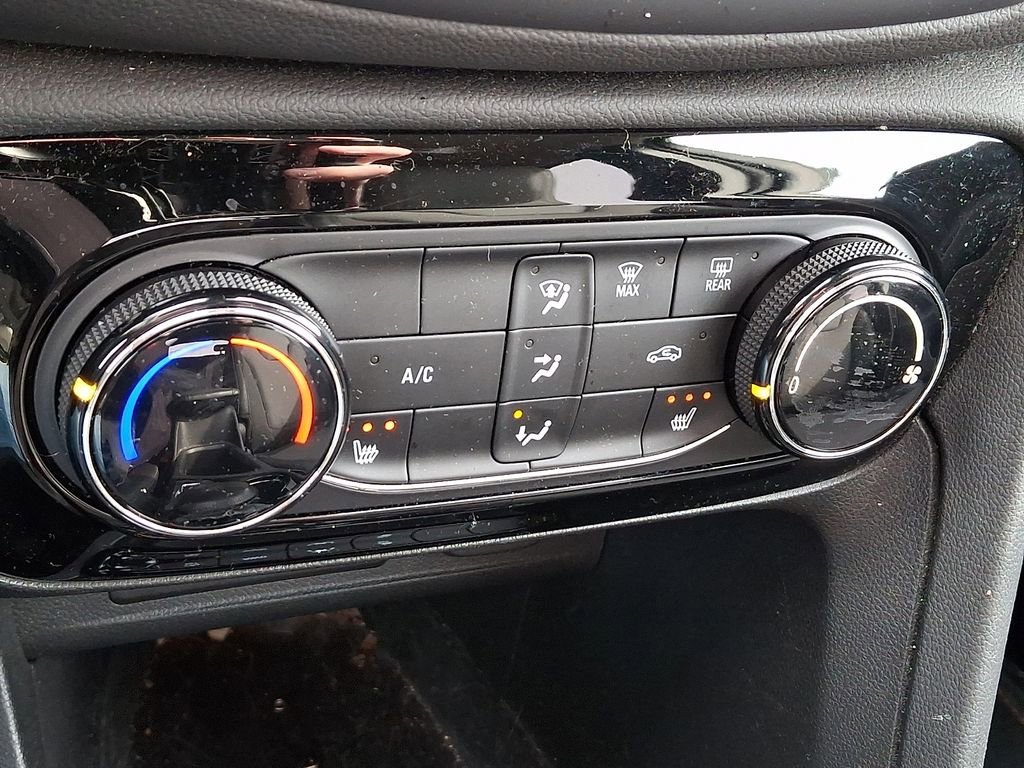 Used 2022 Buick Encore GX Preferred w/ Cold Weather Comfort Package image 15